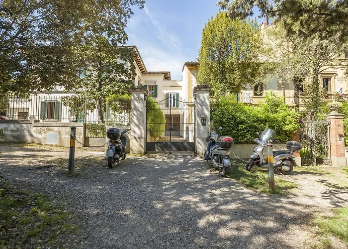 Poggio Imperiale Apartment By Mamo Florence